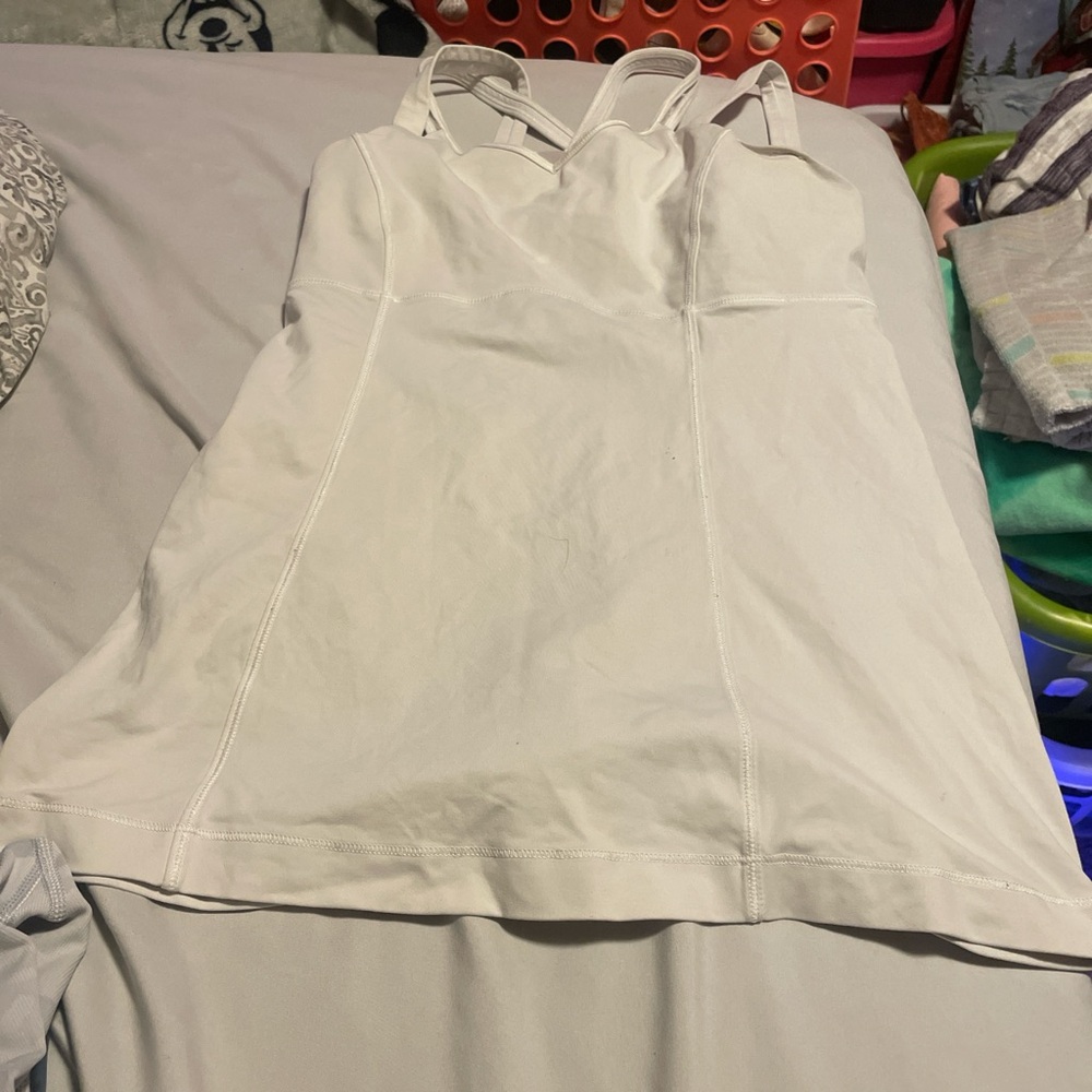 White tank top Lululemon